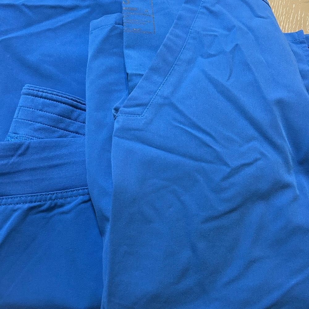 Figs Women's Top & Pant in Vibrant Blue. In great condition, Size medium